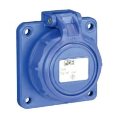 Druckwasserdichte Einbausteckdose "Nautilus" IP68